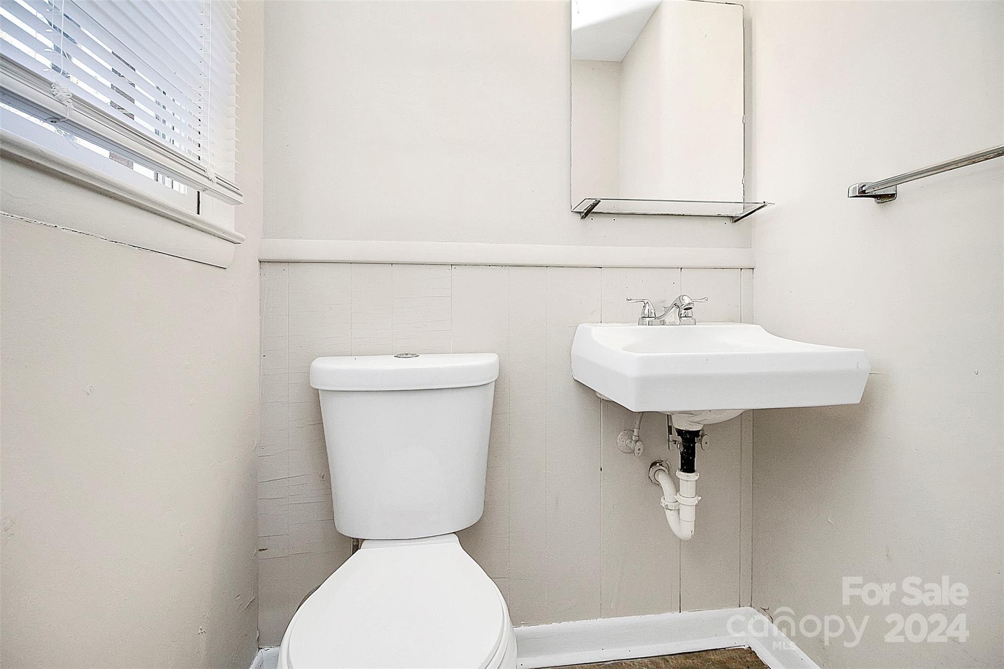 4736 Cinderella Road Charlotte, NC 28213 - Photo 6 of 30 Gallery Image 6