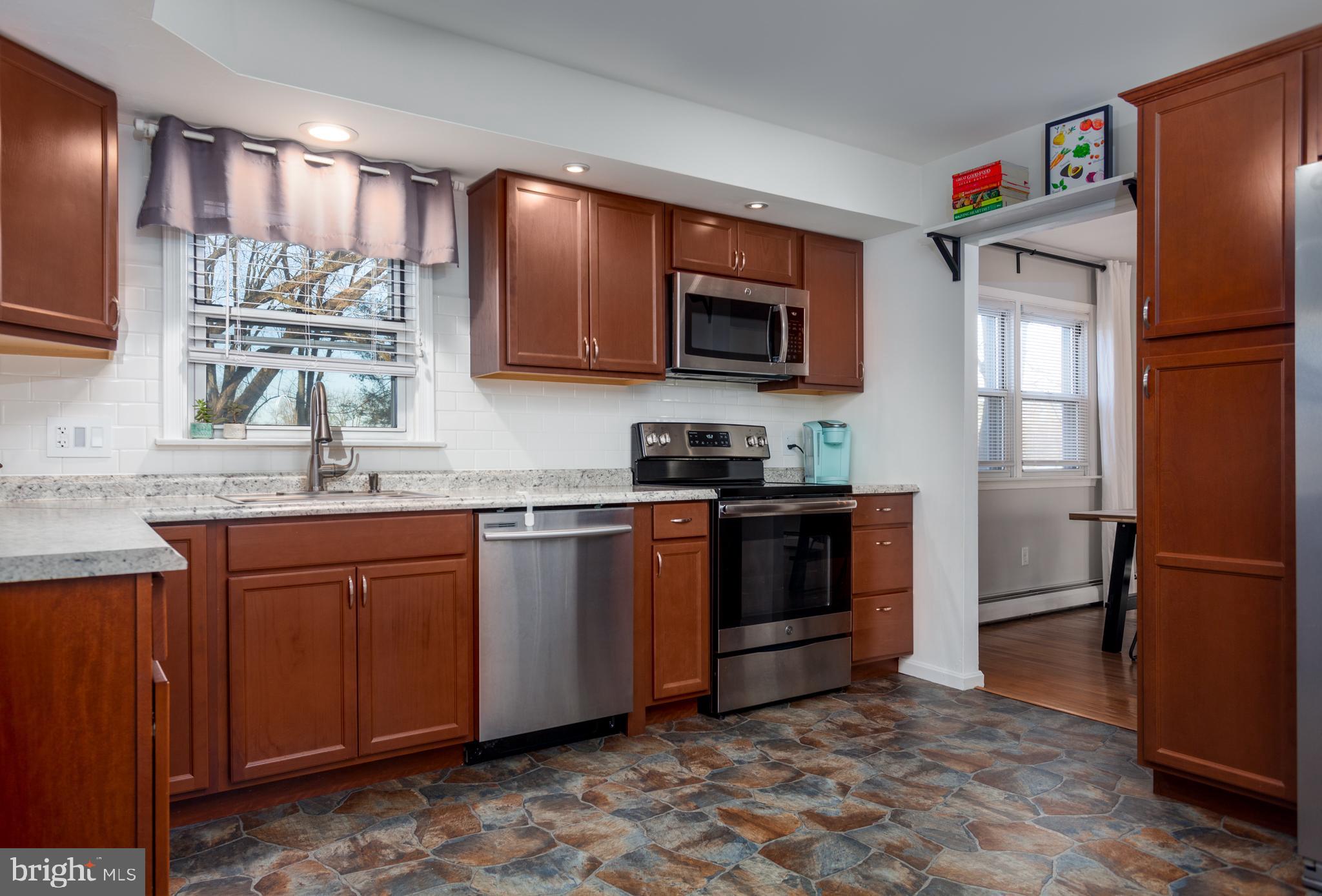 301 East Moyer Road Pottstown, PA 19464 - Photo 8 of 28 Gallery Image 8