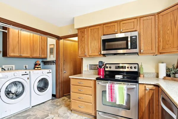 $789,900 | 1713 Miller Court, Lake Geneva, WI 53147