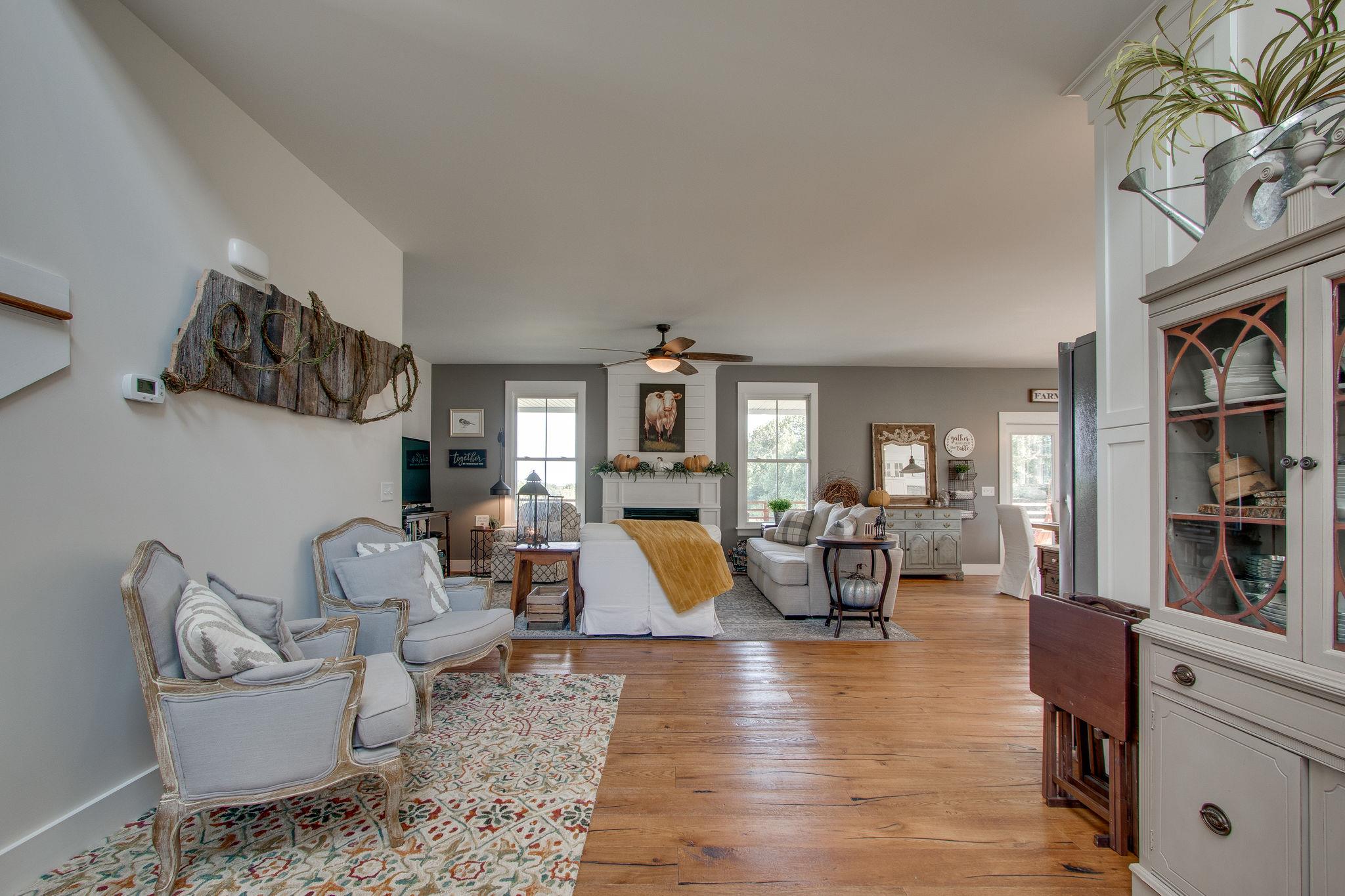 548 Hillview Road North Dickson, TN 37055 - Photo 4 of 30 Beautiful hardwood floors welcome you as you step inside.