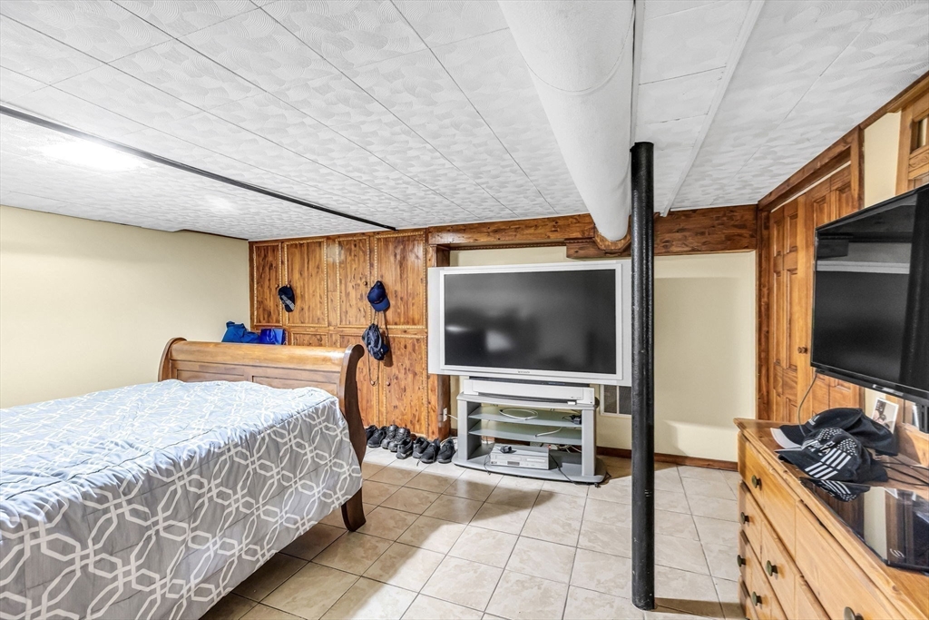 79 Marsden Street Springfield, MA 01109 - Photo 29 of 33
