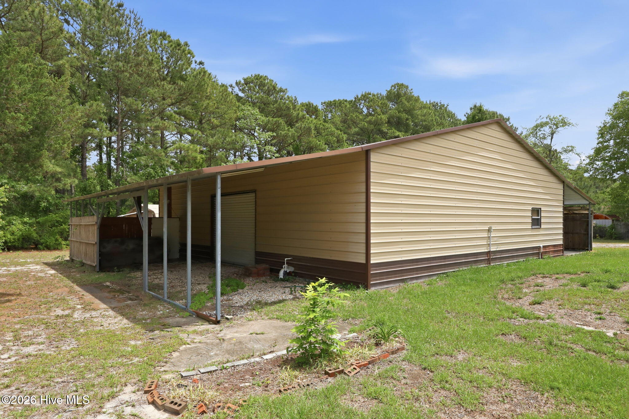 157 Hall Road Newport, NC 28570 - Photo 6 of 46 7-web-or-mls-IMG_7936