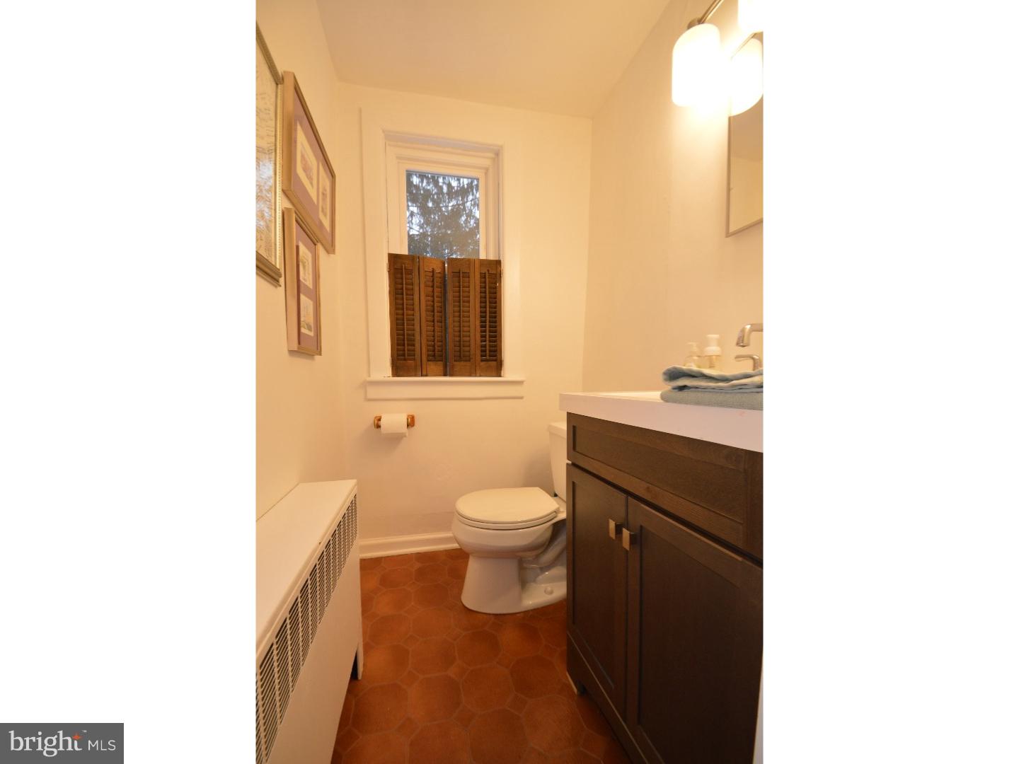 1749 Stonesthrow Road Bethlehem, PA 18015 - Photo 11 of 25 Gallery Image 11