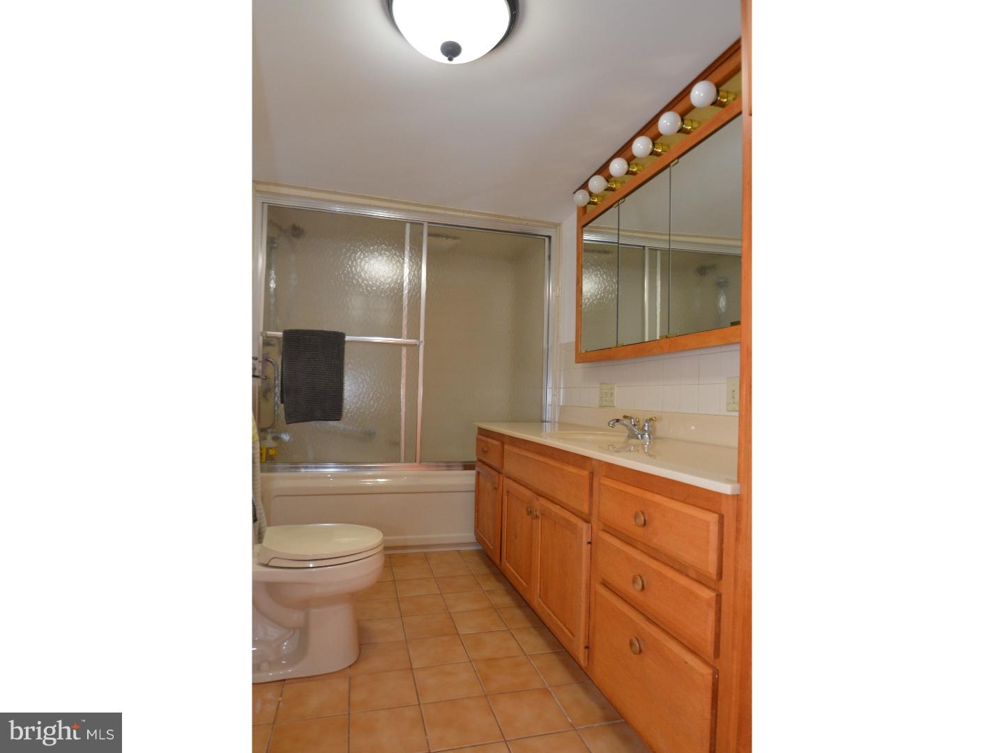 1749 Stonesthrow Road Bethlehem, PA 18015 - Photo 16 of 25 Gallery Image 16
