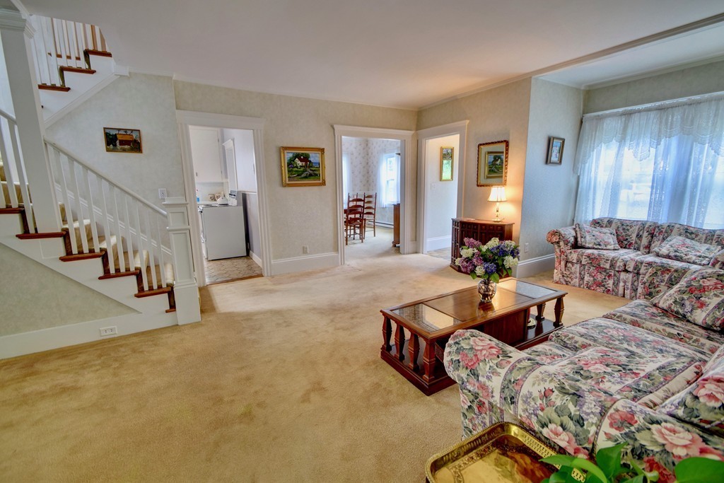 90 Aspen Road Swampscott, MA 01907 - Photo 2 of 20 Gallery Image 2