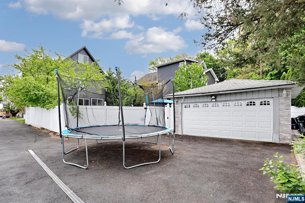 169 Woodward Avenue Rutherford, NJ 07070 - Photo 29 of 32