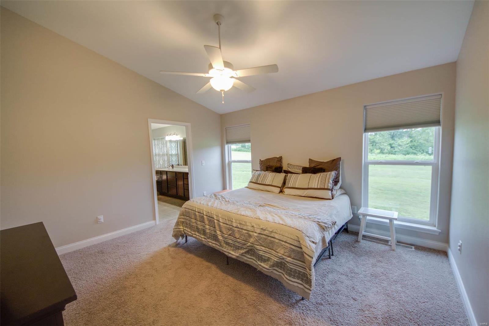 8068 Lost Bridge Road Bethalto, IL 62010 - Photo 22 of 40