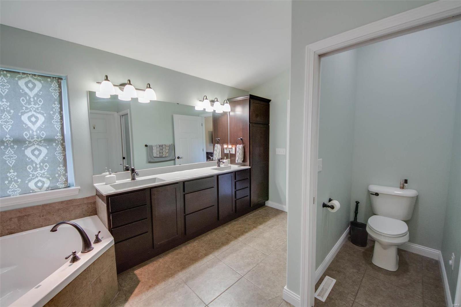 8068 Lost Bridge Road Bethalto, IL 62010 - Photo 26 of 40