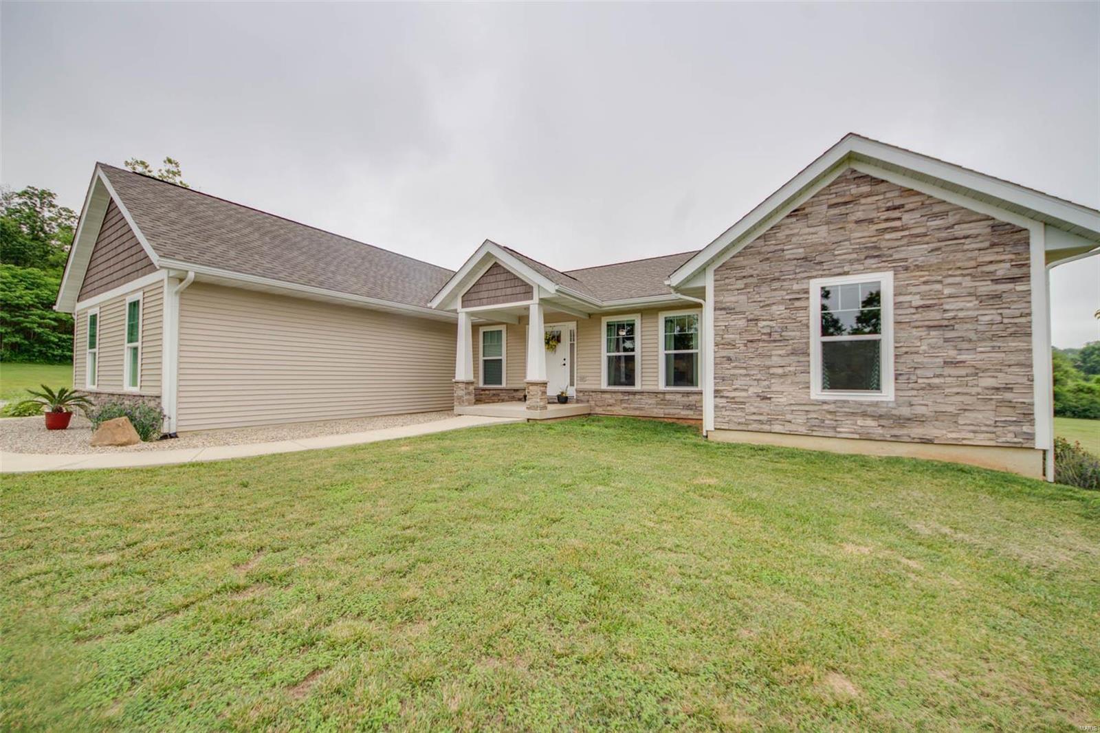 8068 Lost Bridge Road Bethalto, IL 62010 - Photo 9 of 40