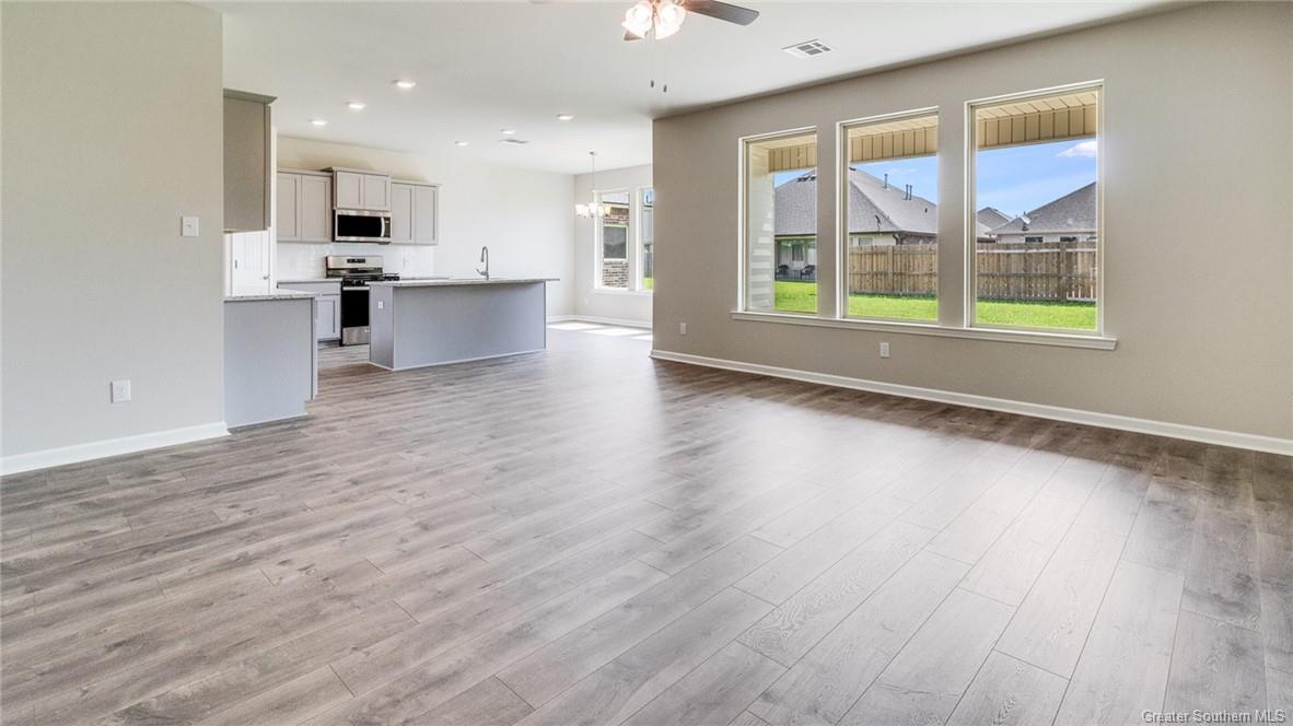 4677 West Rdg Road Lake Charles, LA 70607 - Photo 2 of 16