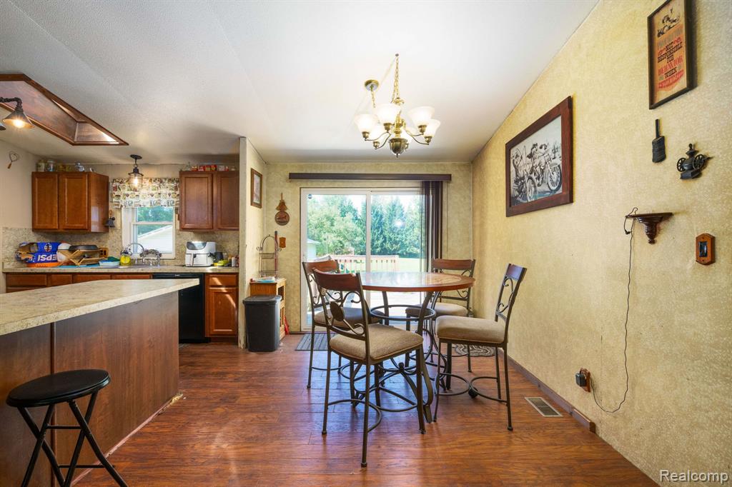 736 Academy Road Holly, MI 48442 - Photo 7 of 22 Gallery Image 7