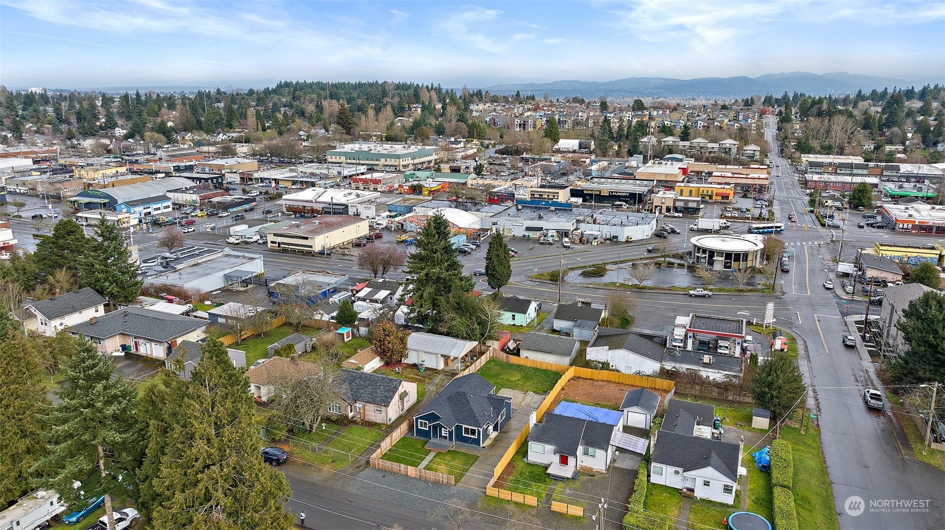 9848 18th Avenue Southwest Seattle, WA 98106 - Photo 28 of 32 a view of a city
