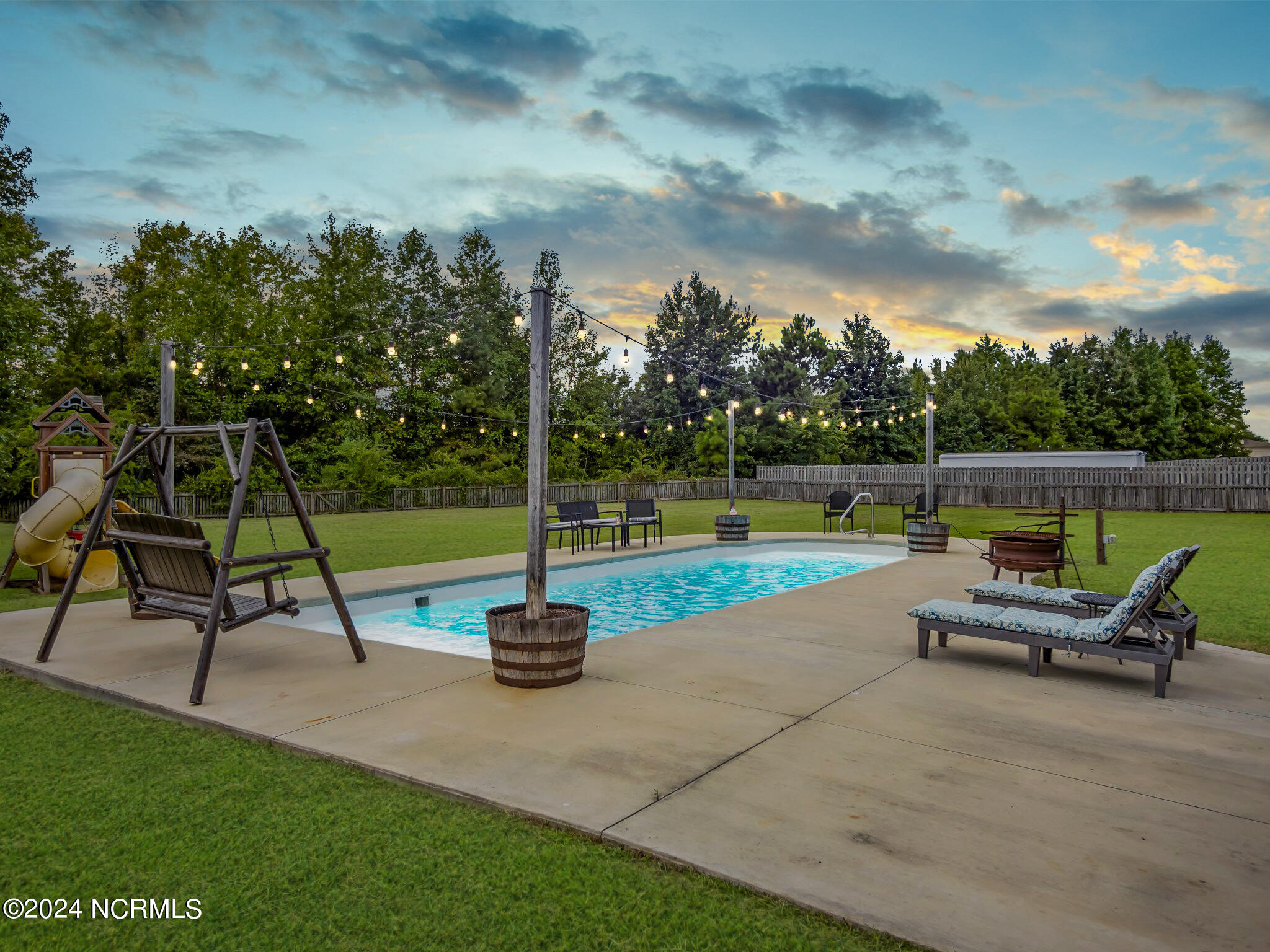 178 River Winding Road Jacksonville, NC 28540 - Photo 2 of 56 178 RW Pool 2