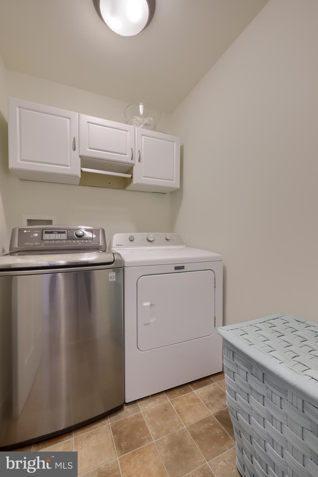 737 Heather Ridge Manheim, PA 17545 - Photo 23 of 40 a utility room with dryer and washer