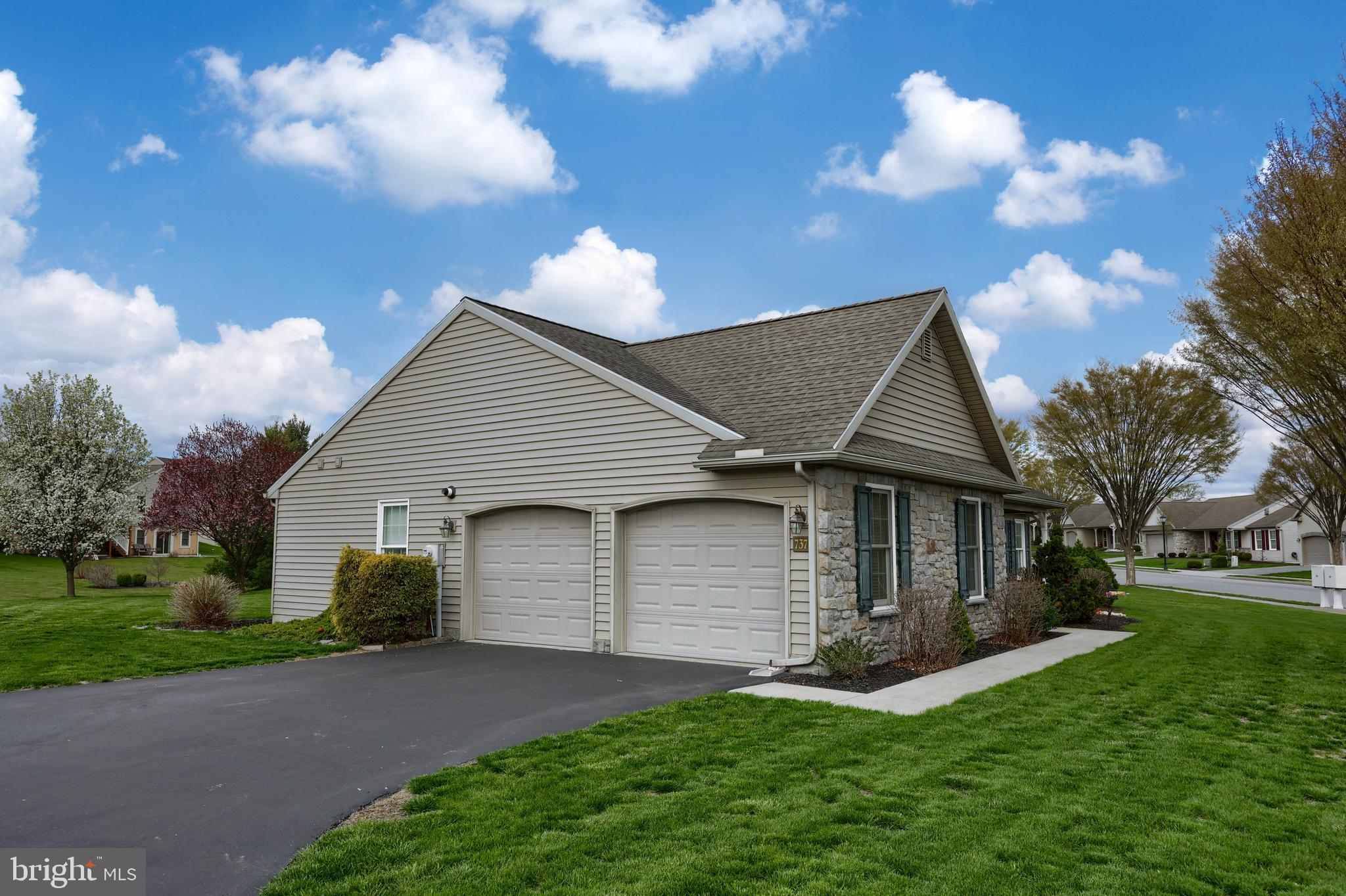 737 Heather Ridge Manheim, PA 17545 - Photo 4 of 40 a view of a house with a yard
