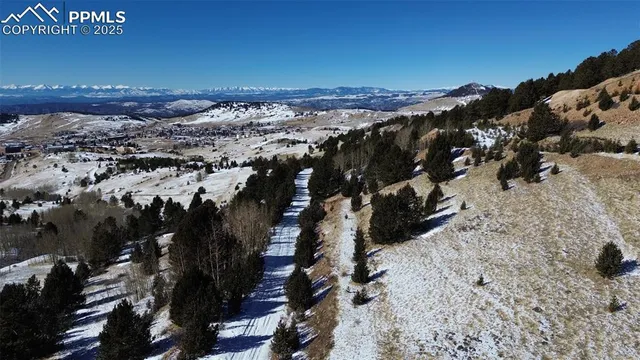 a view of a sky view