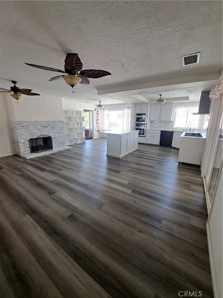 19010 Waseca Road Apple Valley, CA 92307 - Photo 1 of 1 Kitchen