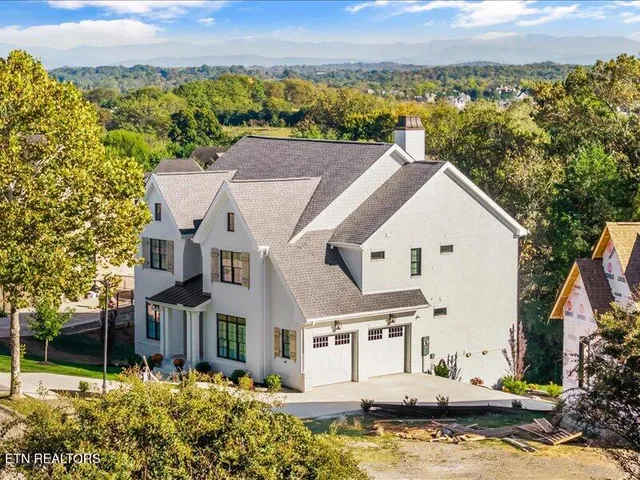 $1,675,000 | 533 Lone Willow Drive, Knoxville, TN 37934