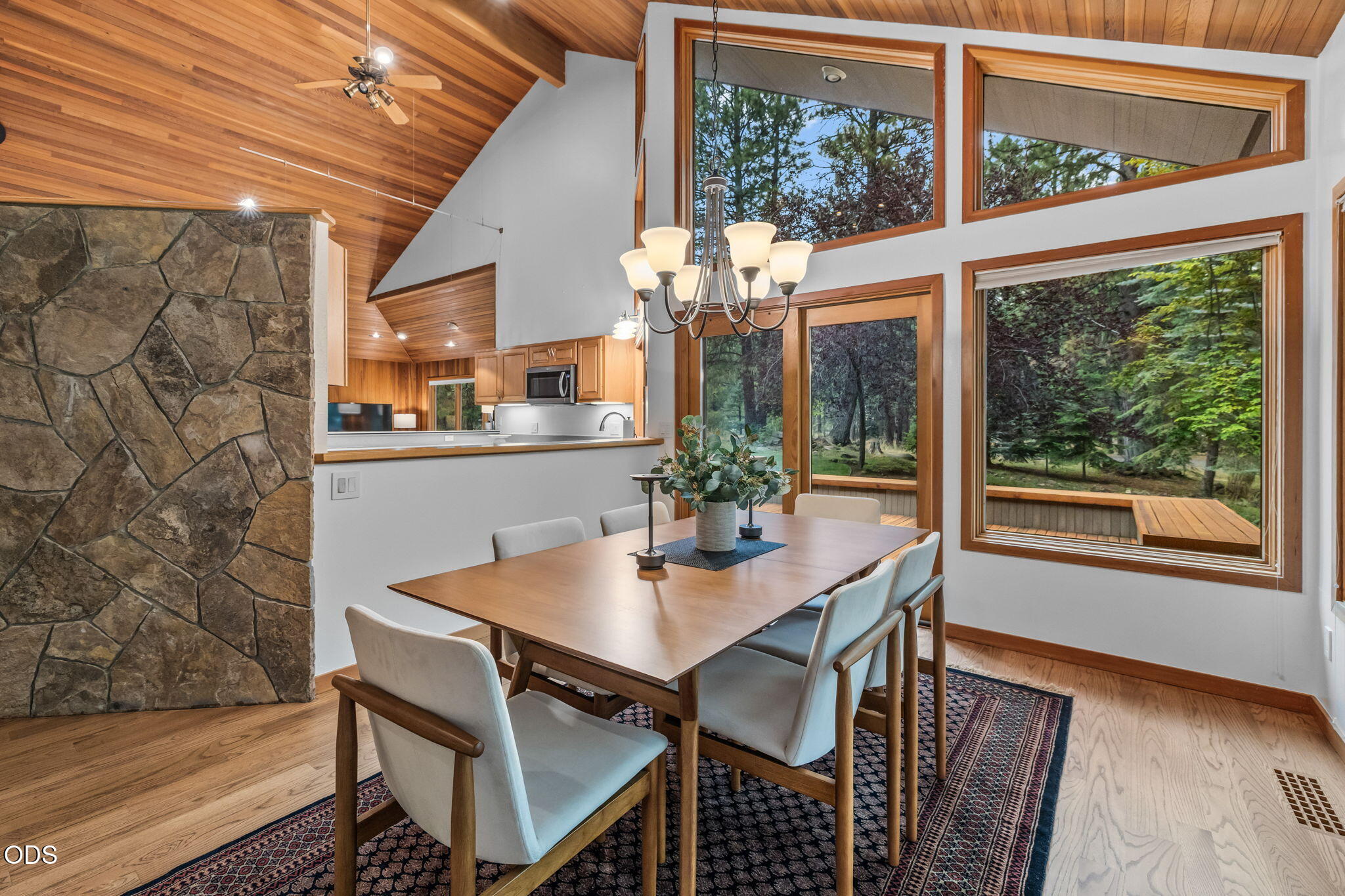70919 Amaranth, Unit EM 52 Black Butte Ranch, OR 97759 - Photo 14 of 47 Gallery Image 14