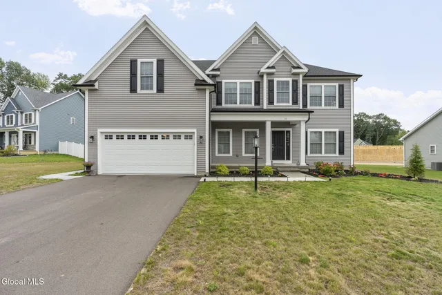 $899,900 | 13 Edenfield Street, Colonie, NY 12211