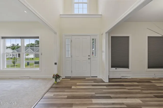 $899,900 | 13 Edenfield Street, Colonie, NY 12211