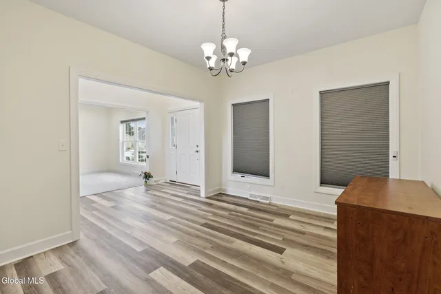 $899,900 | 13 Edenfield Street, Colonie, NY 12211