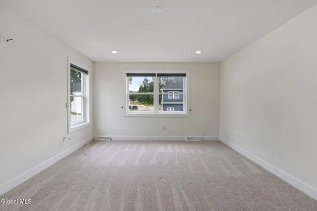 $899,900 | 13 Edenfield Street, Colonie, NY 12211