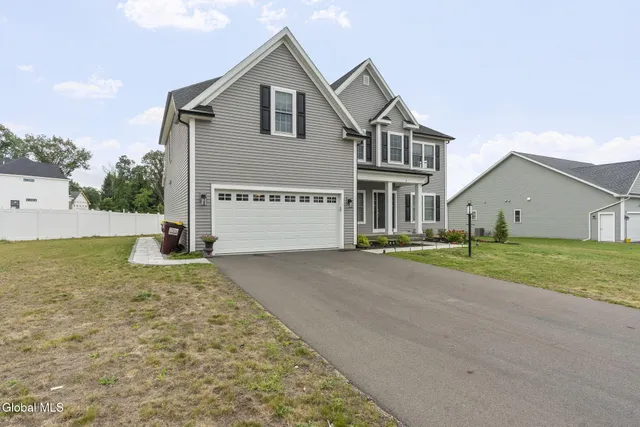 $899,900 | 13 Edenfield Street, Colonie, NY 12211