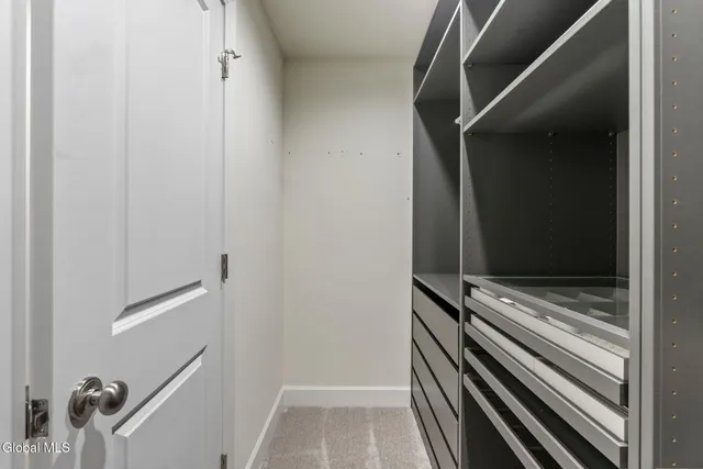 $899,900 | 13 Edenfield Street, Colonie, NY 12211