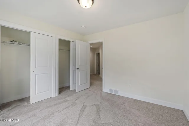 $899,900 | 13 Edenfield Street, Colonie, NY 12211