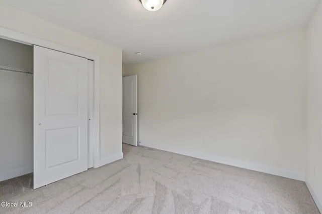 $899,900 | 13 Edenfield Street, Colonie, NY 12211