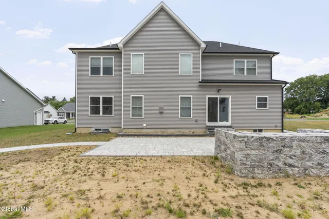 $899,900 | 13 Edenfield Street, Colonie, NY 12211