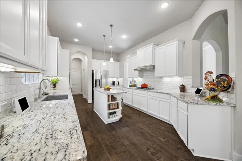 $599,000 | 19 Peace Tree Way, Tomball, TX 77375