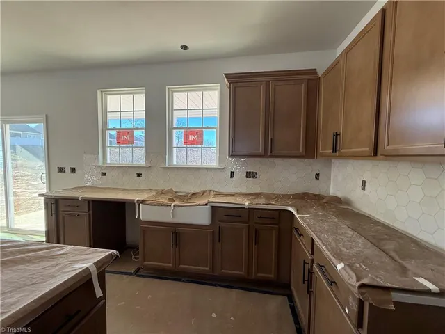 $475,000 | 400 Yarrow Drive, Lexington, NC 27295