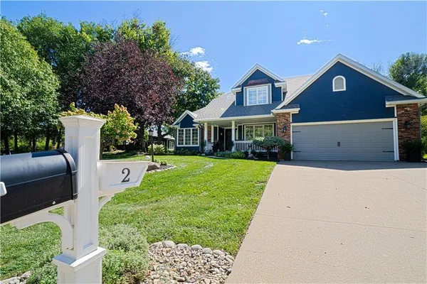 $757,800 | 2 Chadwick Lane, St. Joseph, MO 64505