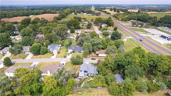 $757,800 | 2 Chadwick Lane, Country Club, MO 64505