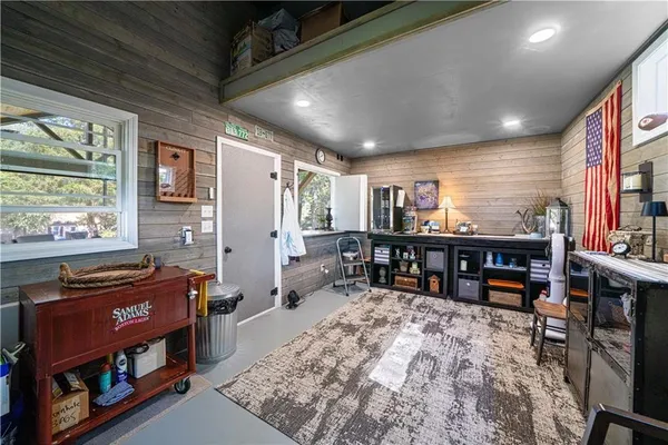 $757,800 | 2 Chadwick Lane, Country Club, MO 64505