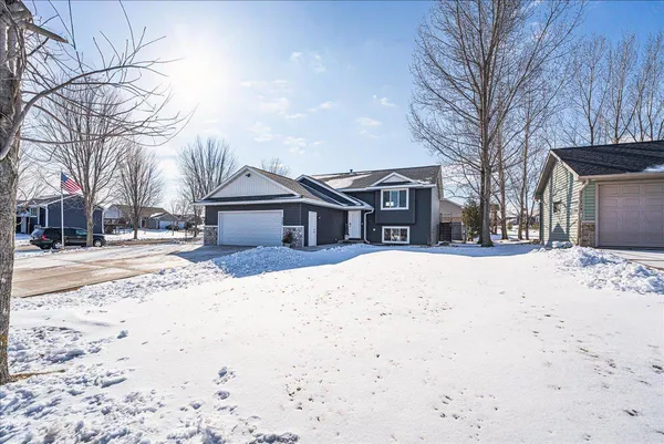 $364,900 | 320 Bluebill Street, Baldwin, WI 54002