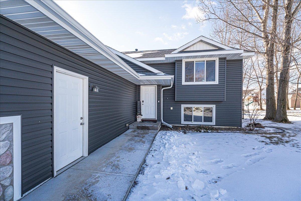 320 Bluebill Street Baldwin, WI 54002 - Photo 7 of 49