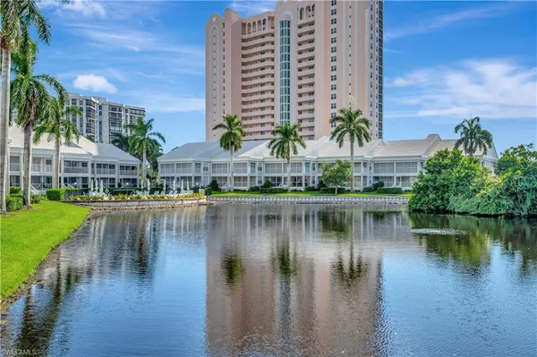 $13,500 | 6131 Pelican Bay Boulevard, Unit 7, Naples, FL 34108