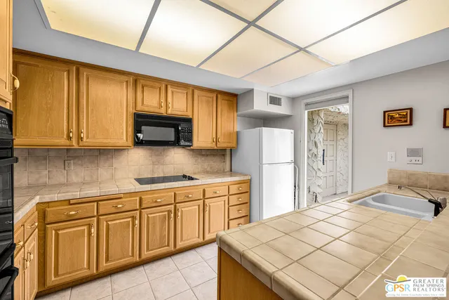 $499,000 | 1833 South Araby Drive, Unit 1, Palm Springs, CA 92264