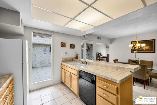 $499,000 | 1833 South Araby Drive, Unit 1, Palm Springs, CA 92264