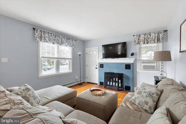 $399,000 | 701 South Broad Street, Middletown, DE 19709