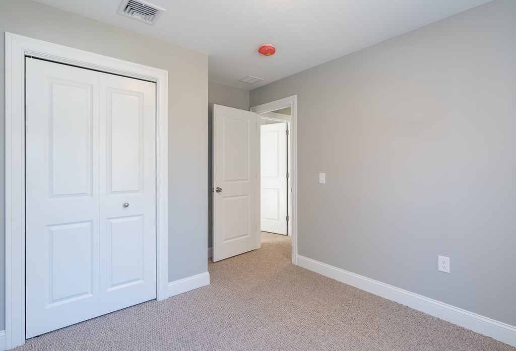 16 Cornflower Street Springfield, MA 01118 - Photo 33 of 36 a very nice looking room