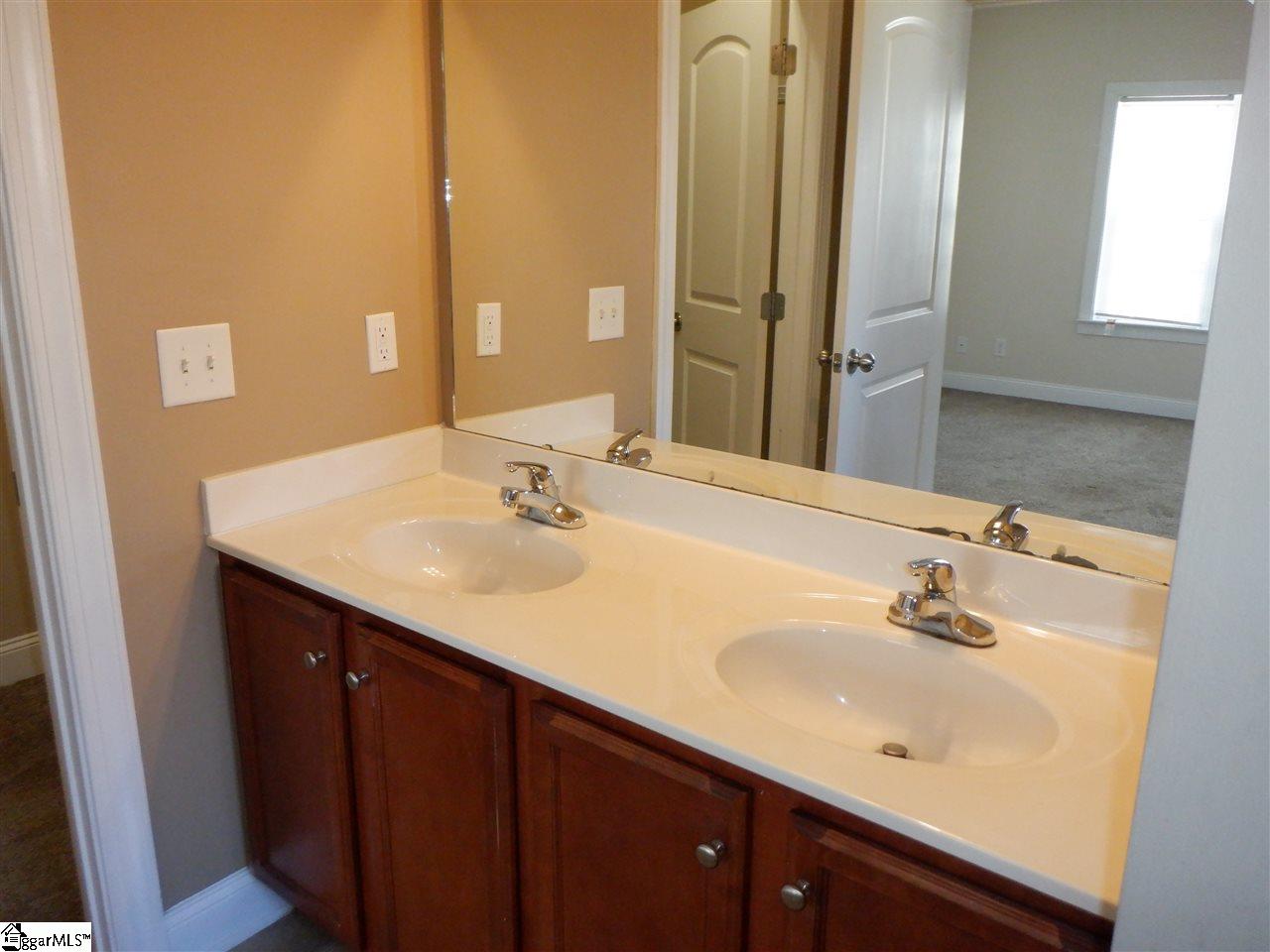 344 Easterlin Way Greenville, SC 29607 - Photo 8 of 21 Gallery Image 8