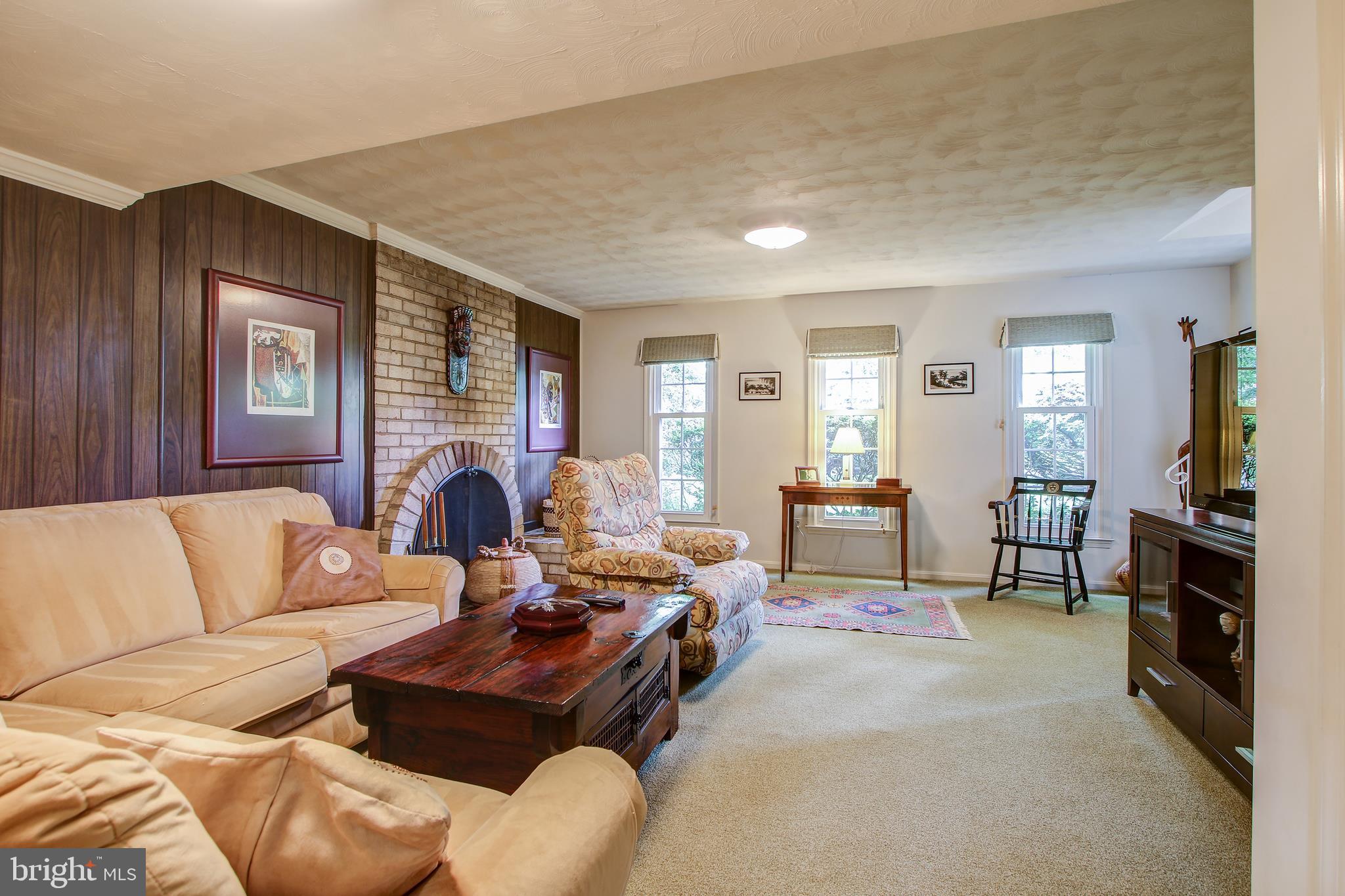1708 Arbor View Road Silver Spring, MD 20902 - Photo 29 of 34 Bright & spacious Family Room