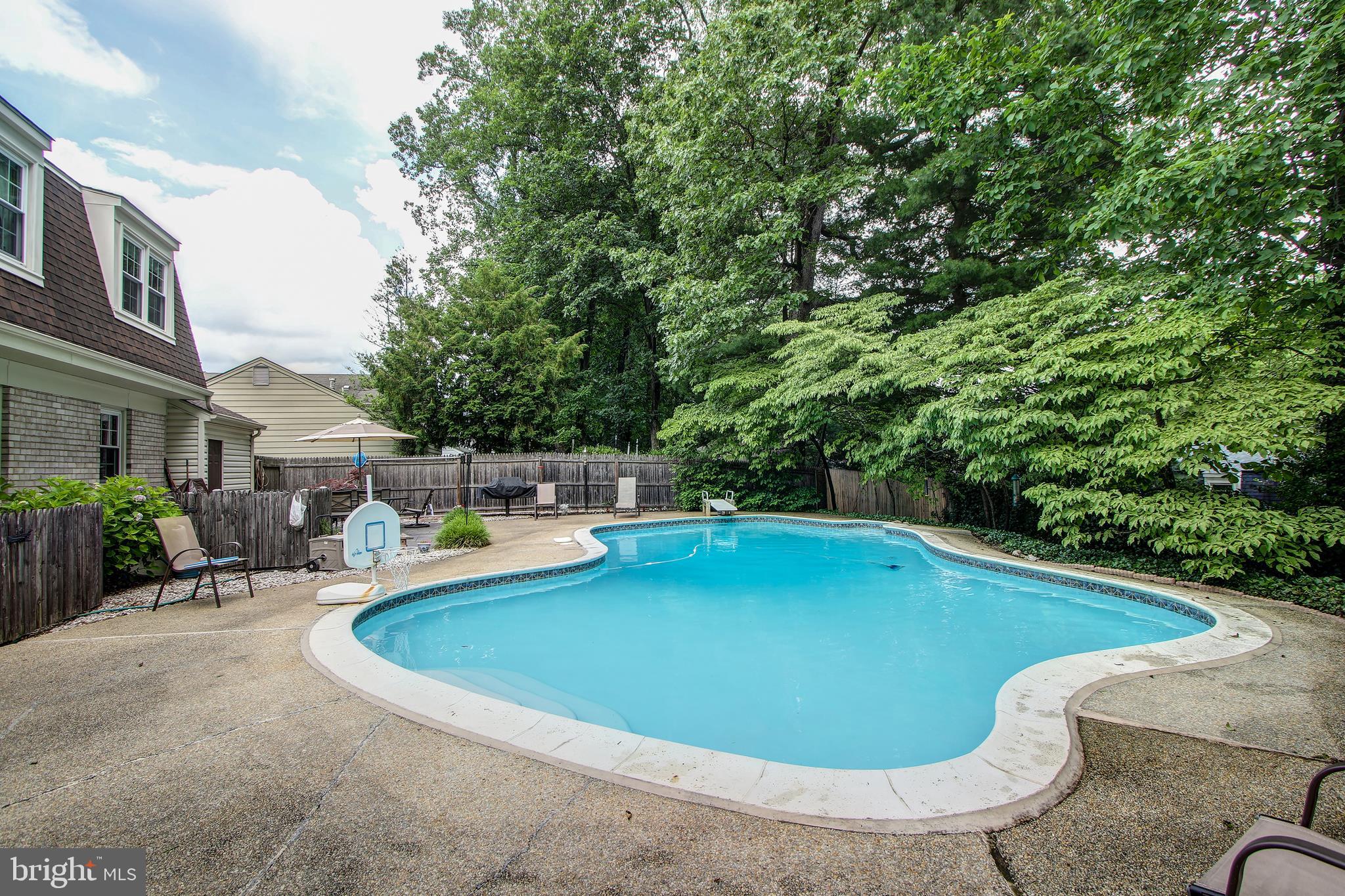 1708 Arbor View Road Silver Spring, MD 20902 - Photo 4 of 34 Country Club living