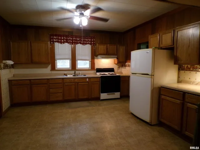 $140,000 | Undisclosed Address, Tilden, IL 62292