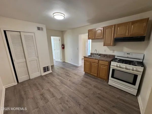 $2,700 | 724 Cortlandt Street, Unit 6, Perth Amboy, NJ 08861