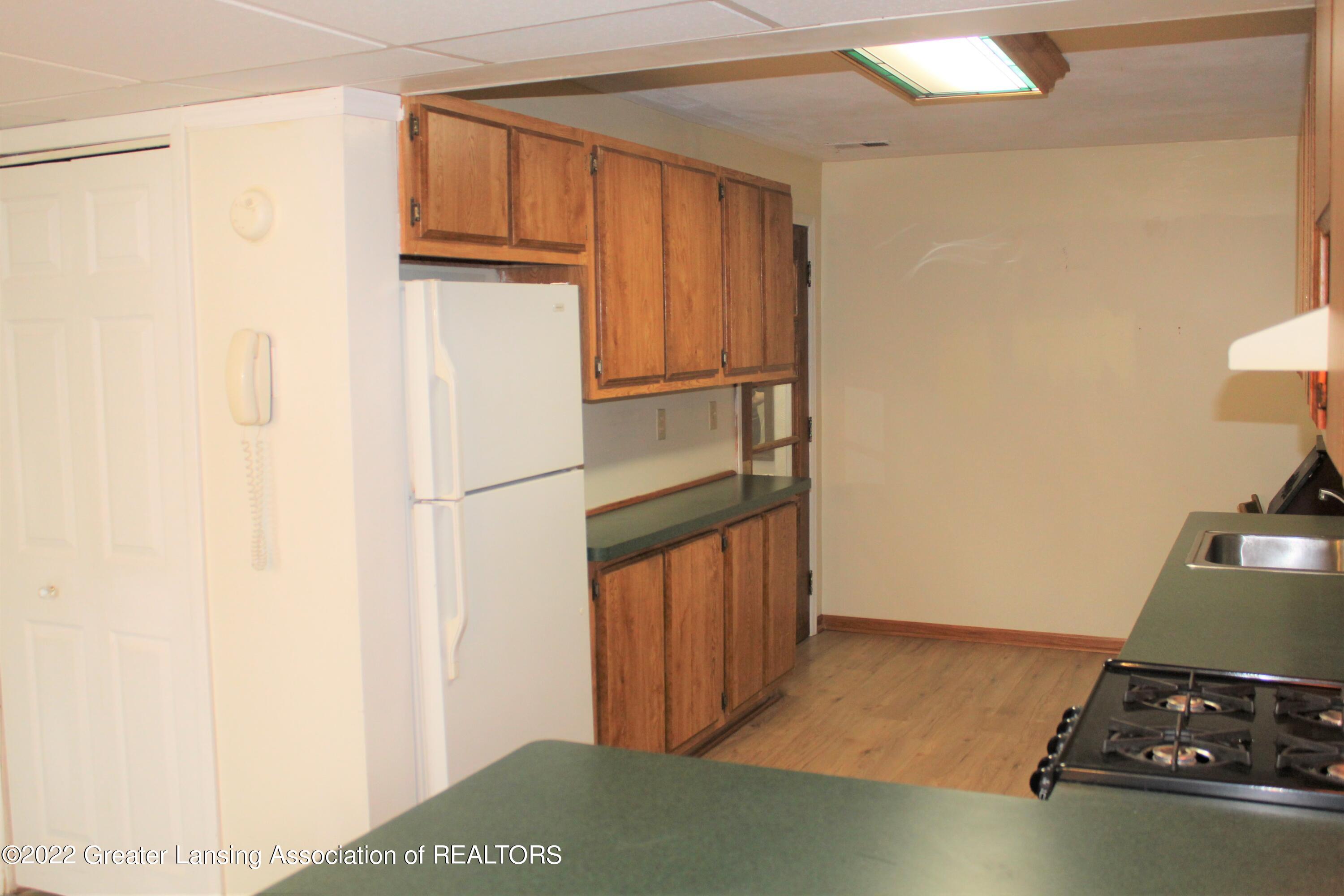 1935 Grovenburg Road Holt, MI 48842 - Photo 44 of 58 apt kitchen
